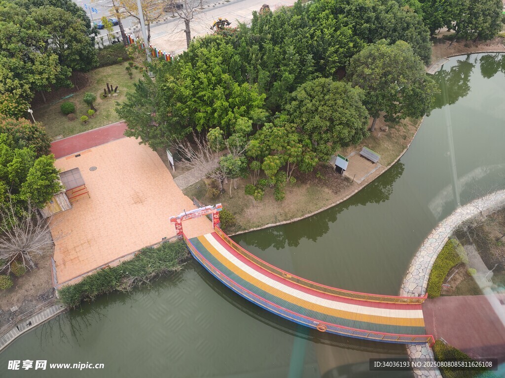 公园彩虹桥景观