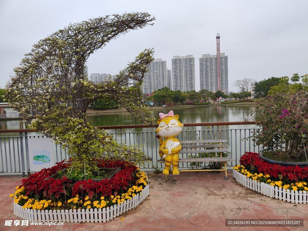 月牙形绿植景观 造型精美