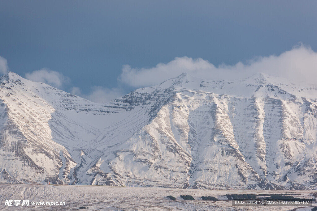 雪山壮丽景观