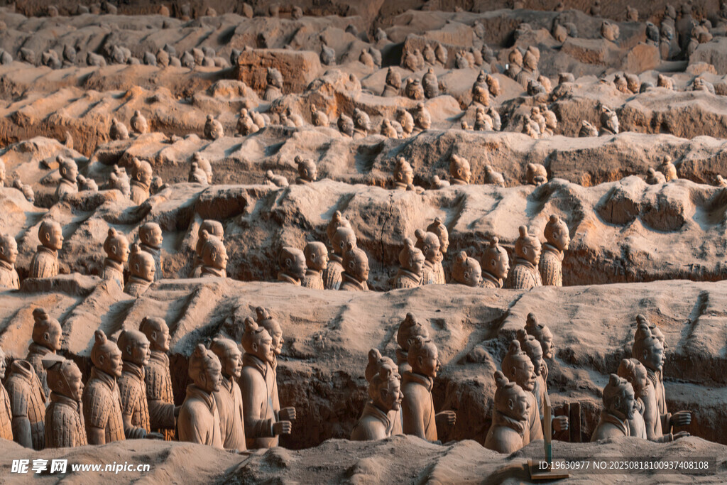 壮观兵马俑阵列