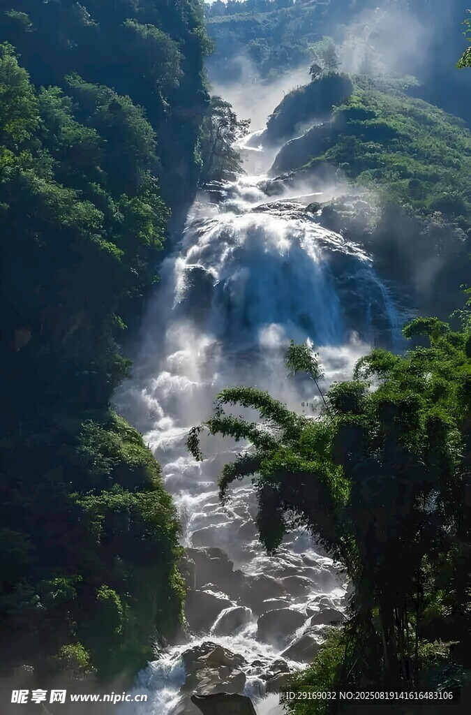 山间壮丽瀑布景观