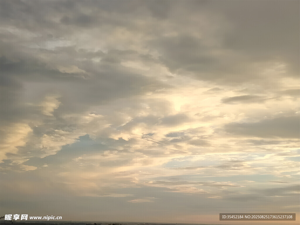 黄昏云层