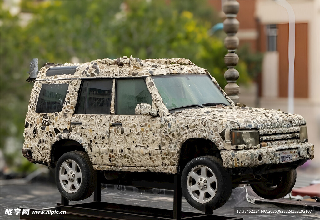 迷彩越野车模型