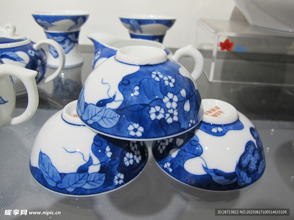 蓝白青花瓷茶具套装