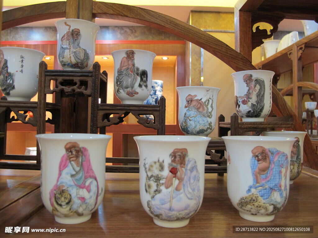 精美陶瓷杯陈列展示