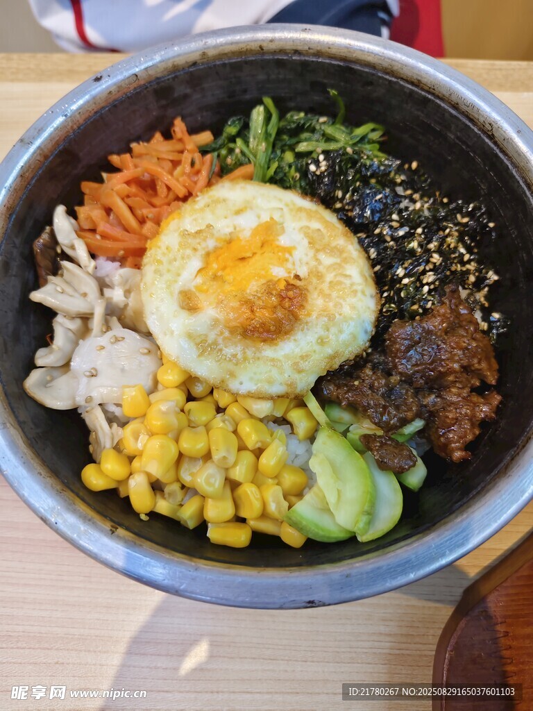 石锅拌饭