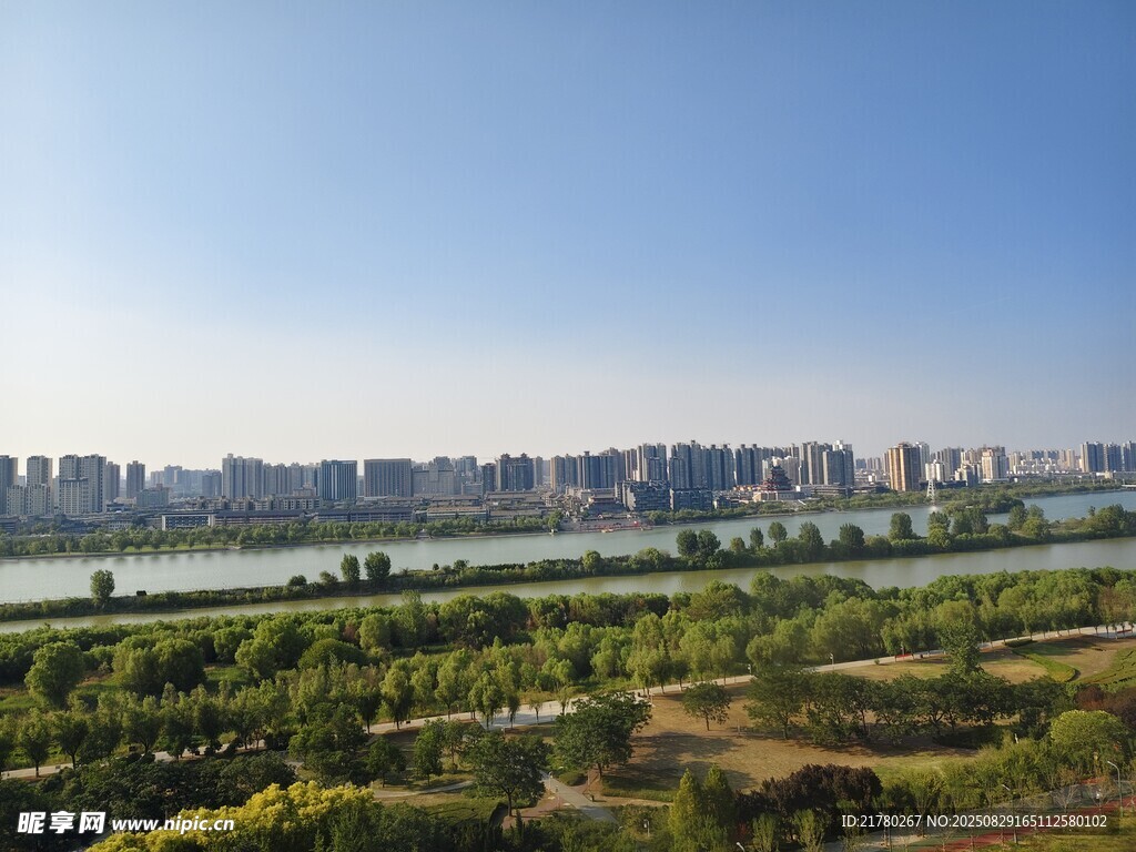 城市河畔景观