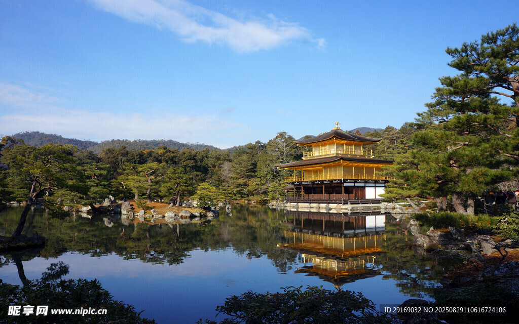 湖畔古建美景