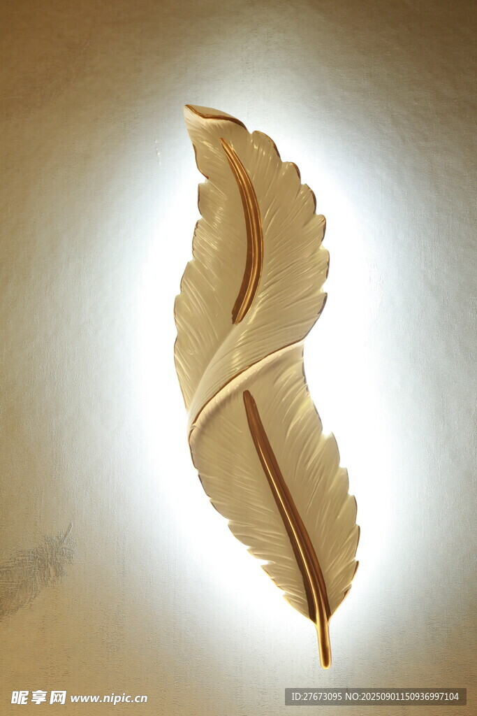 金色叶片装饰摆件
