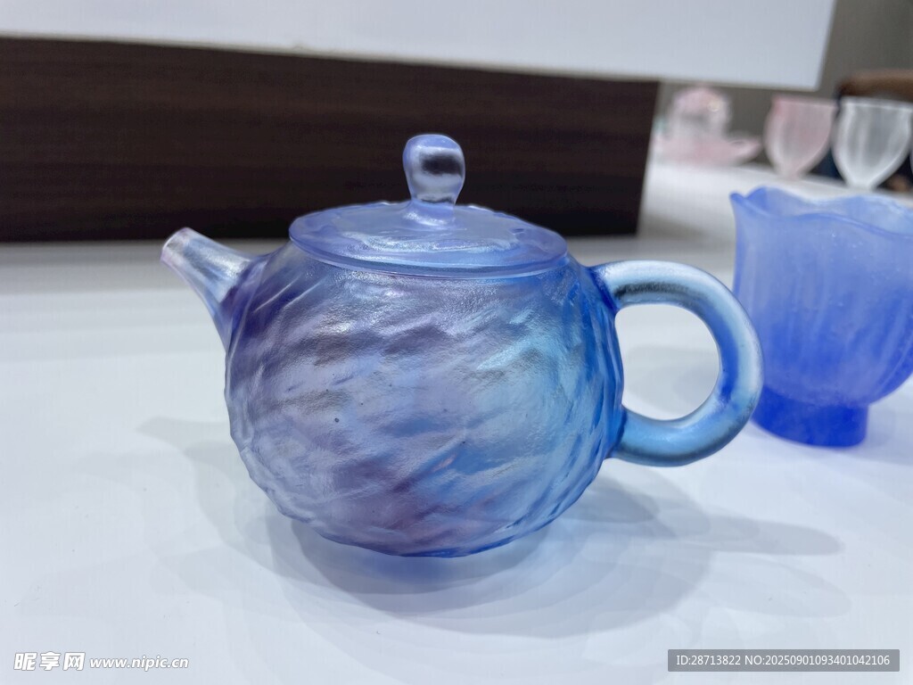 梦幻蓝色琉璃茶壶