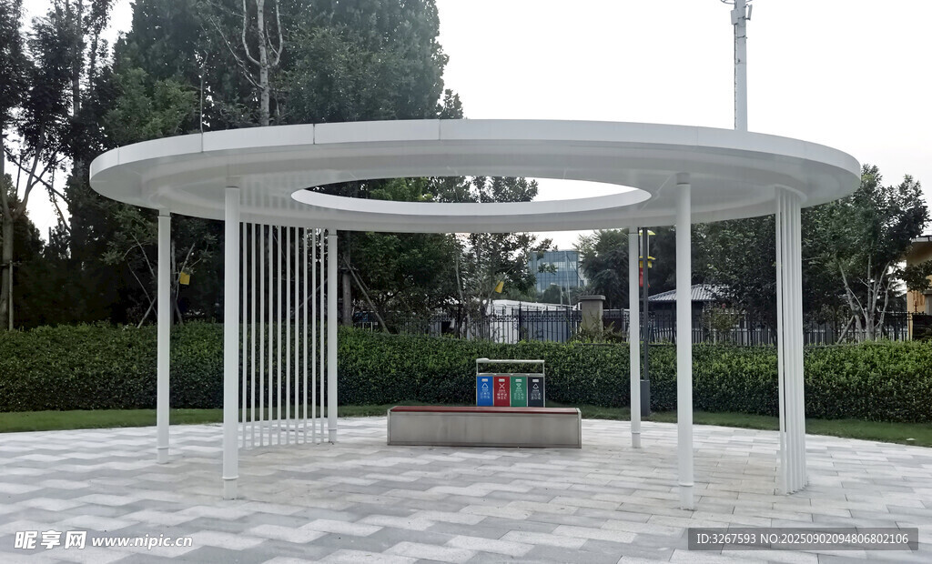 现代简约风格户外凉亭