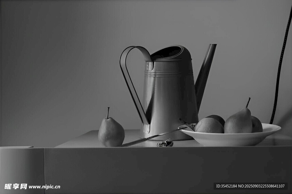 水壶与水果