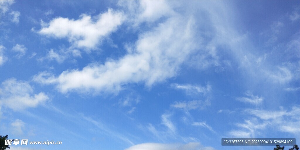 蓝天白云美景