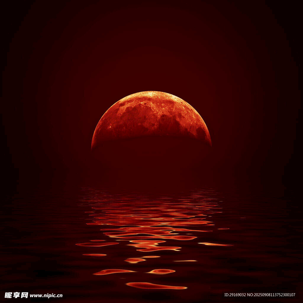 血月映水的神秘景象