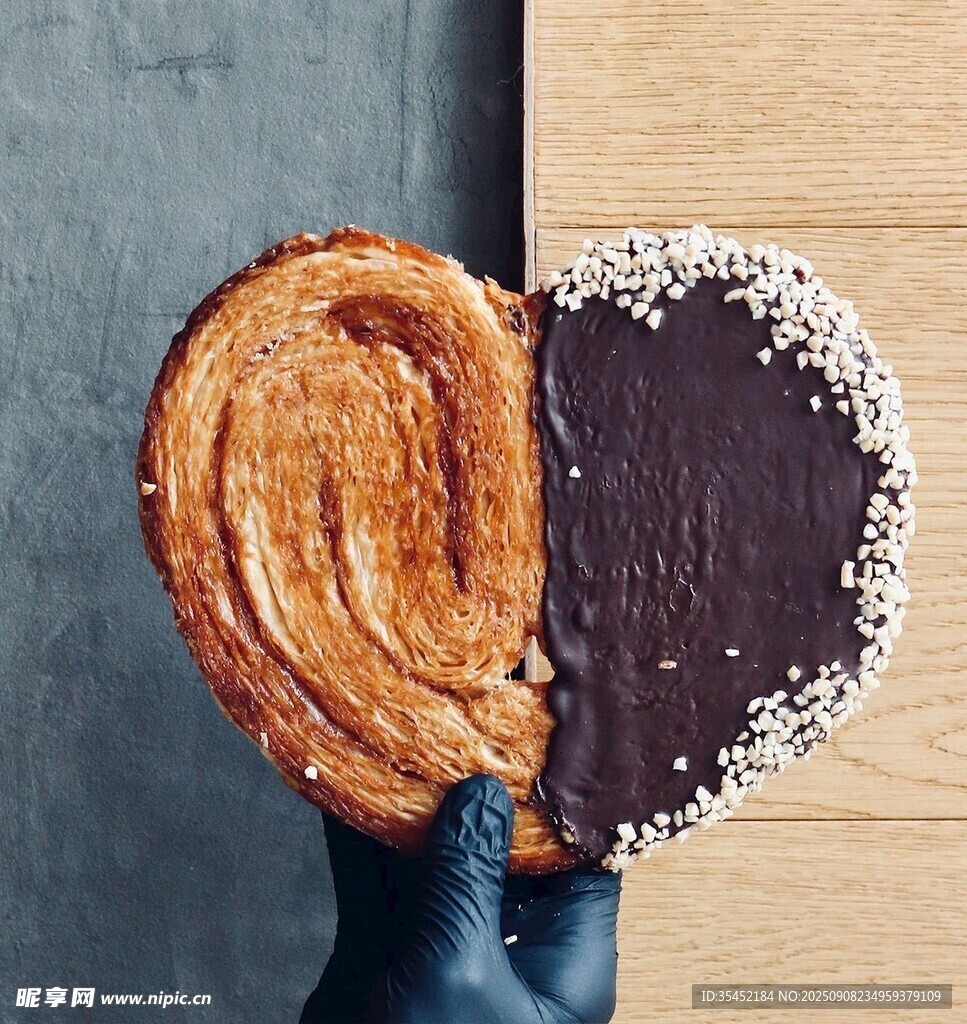 双色巧克力面包