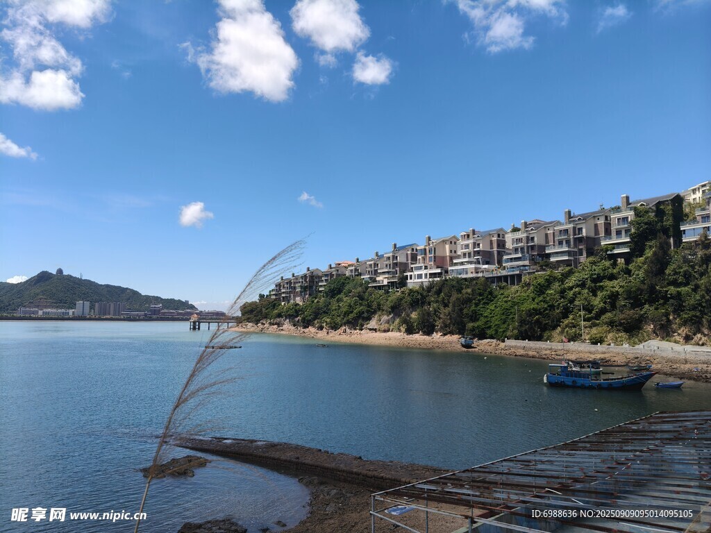 海滨城市美丽水岸风光