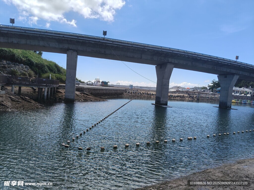水上桥梁风景