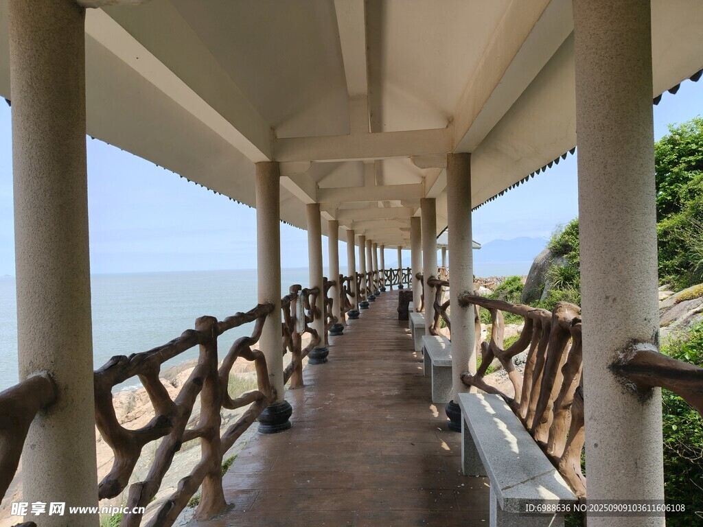 海边木质长廊观景好去处