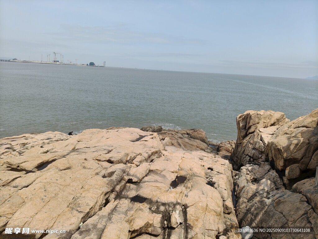 海边岩石风景
