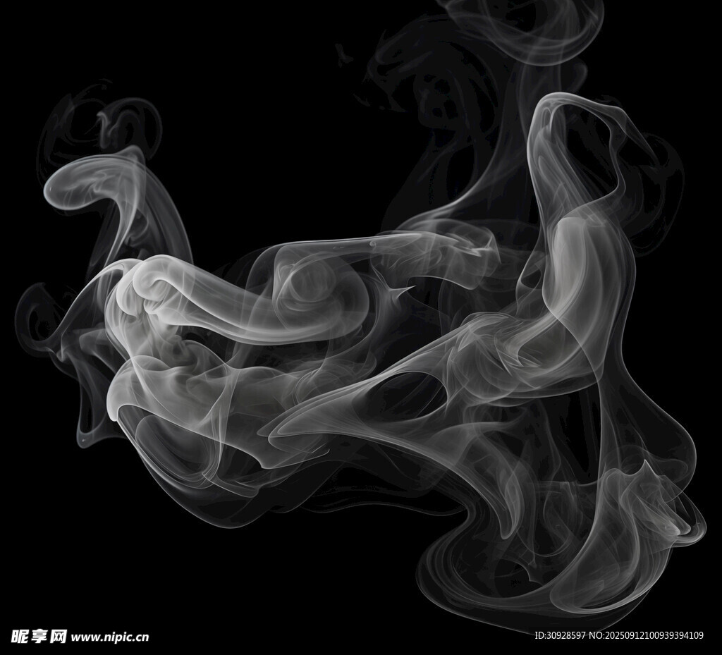 黑色背景下的飘逸烟雾