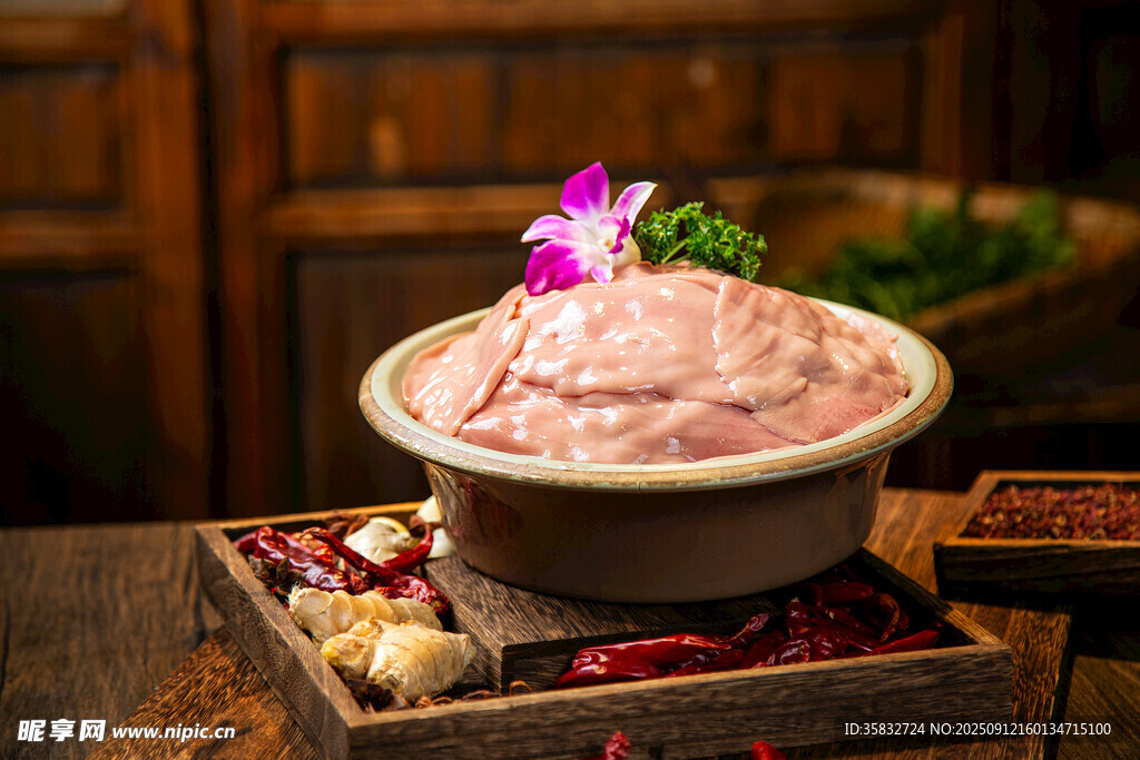 鲜嫩腰片火锅食材