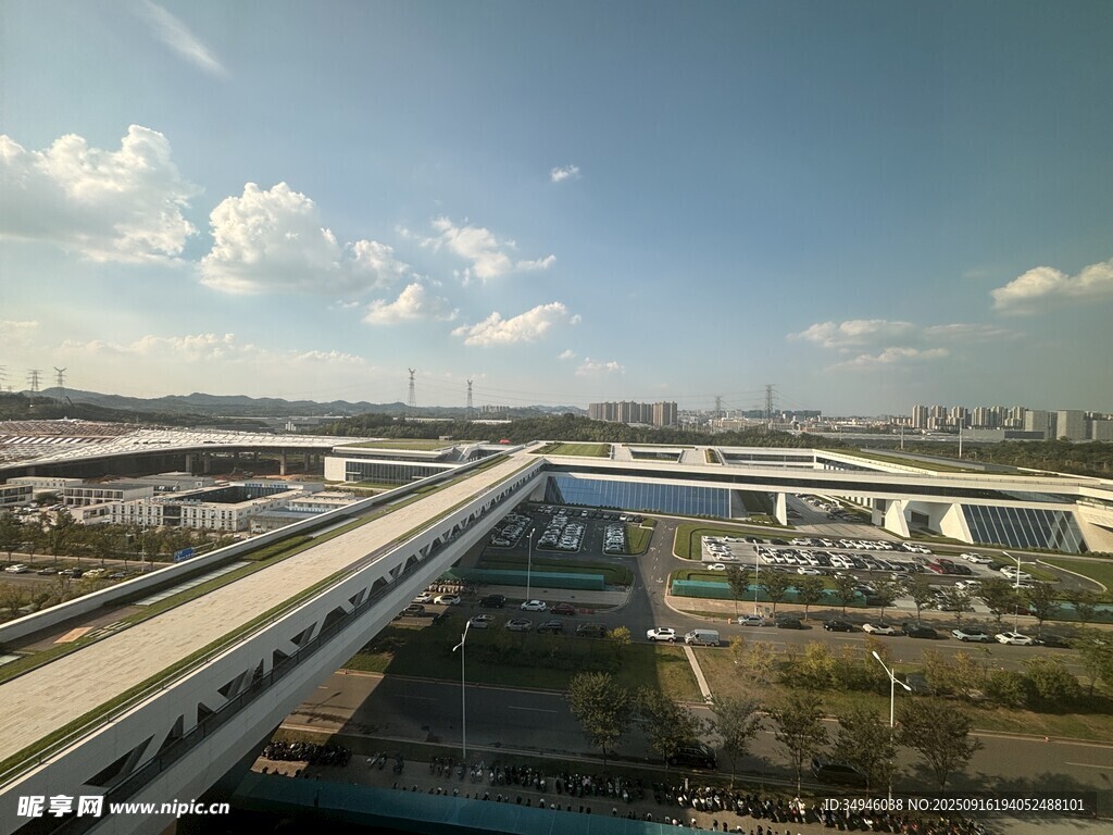 城市高架桥俯瞰景观