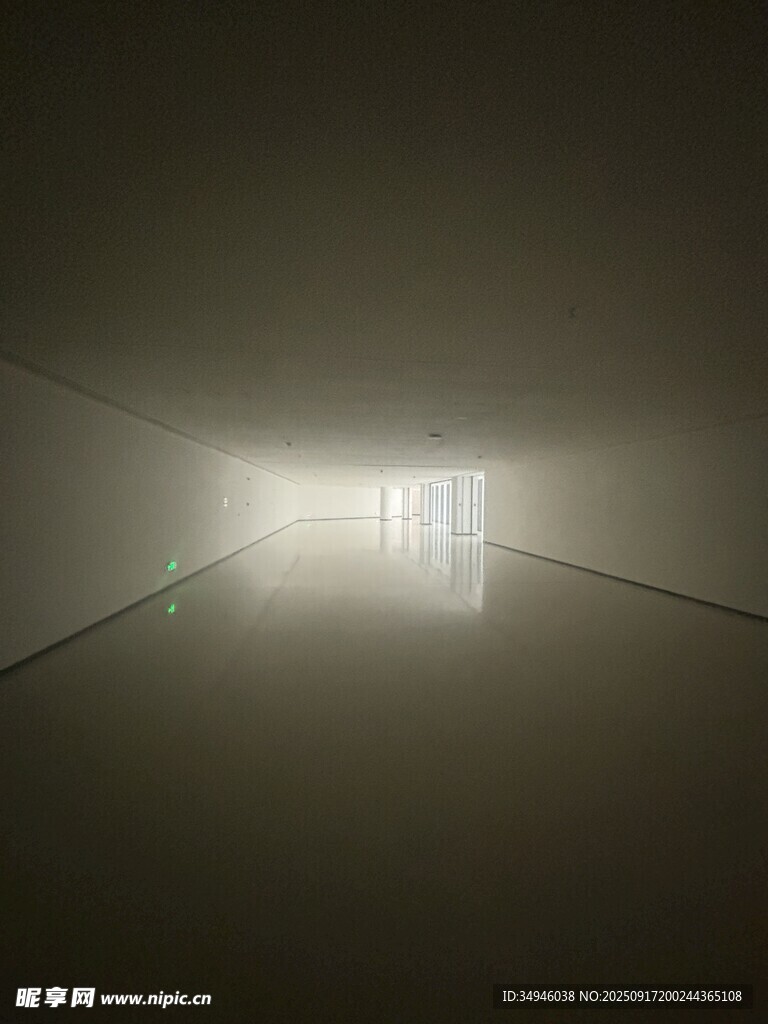 黑暗中的光明出口