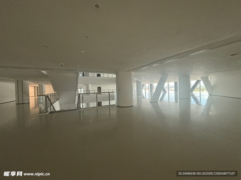 空旷现代室内空间场景
