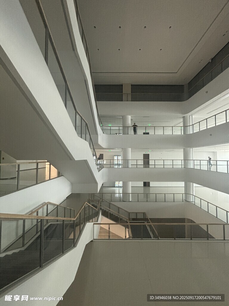 现代简约风格的室内空间