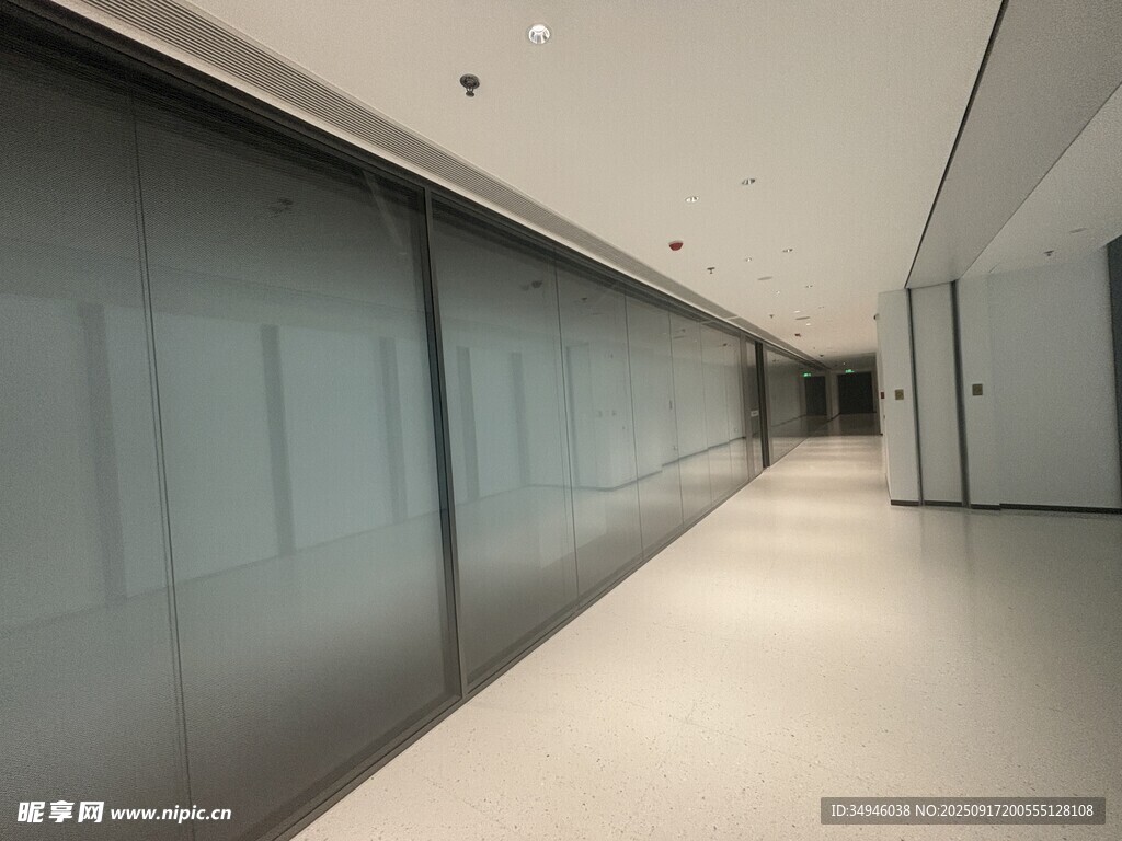 现代简约风格办公走廊