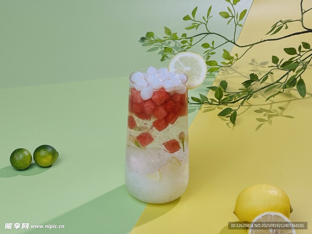 草莓柠檬气泡