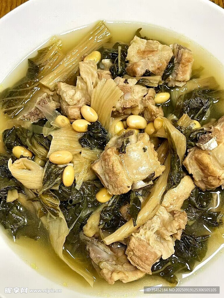 酸菜排骨炖玉米