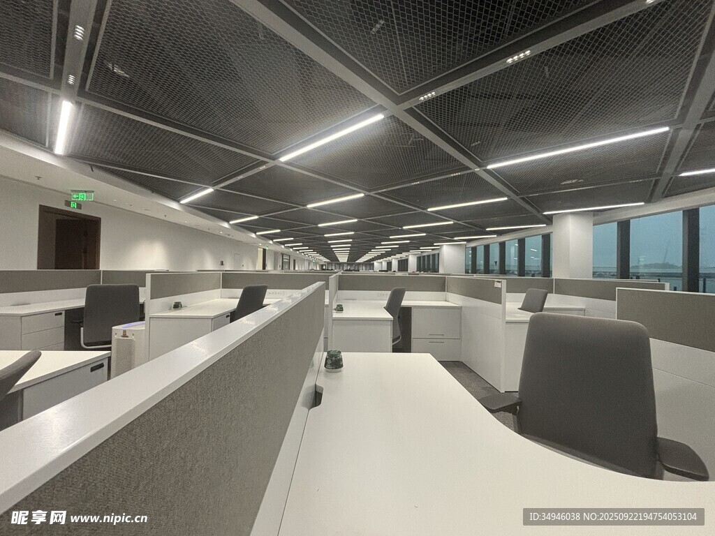 现代开放式办公空间设计