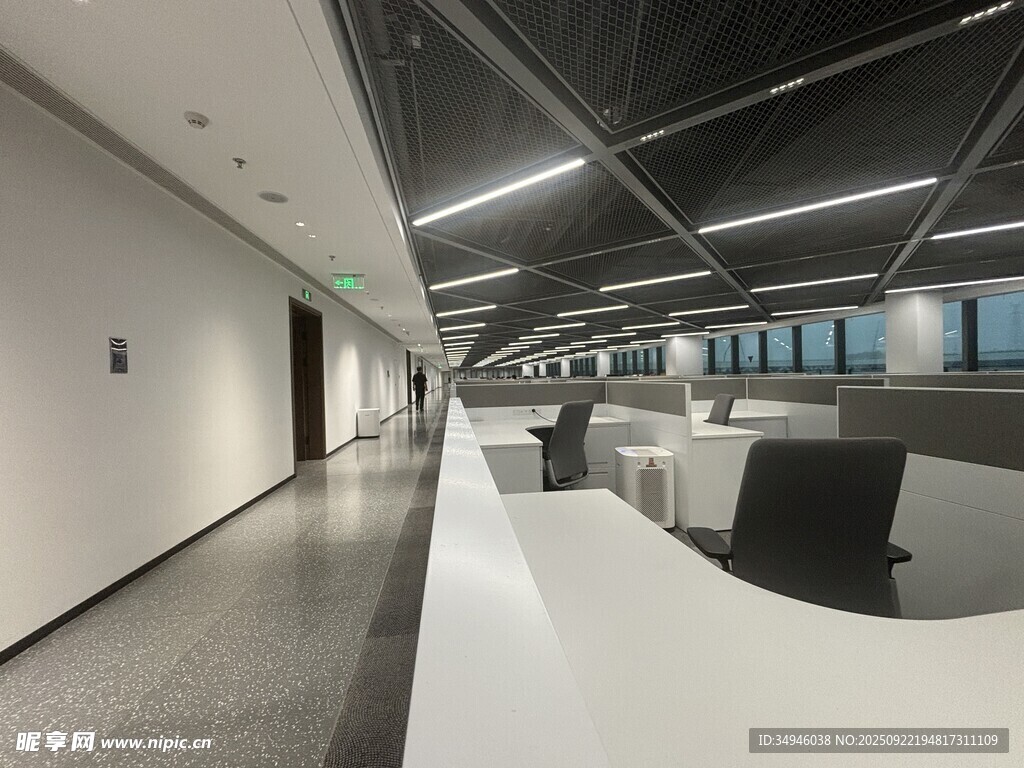 现代简约风格办公走廊空间