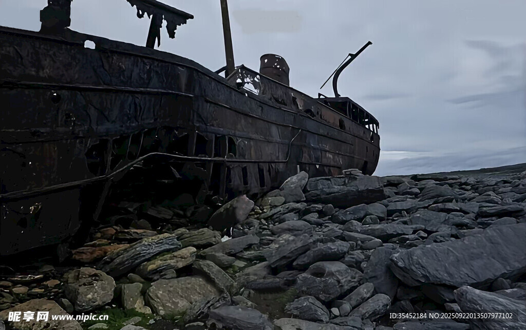 废弃船只