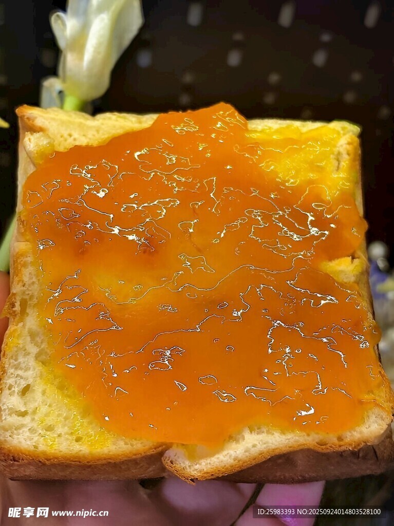 果酱吐司