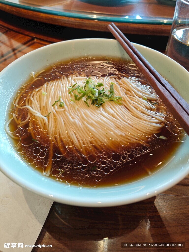 美味高汤细面
