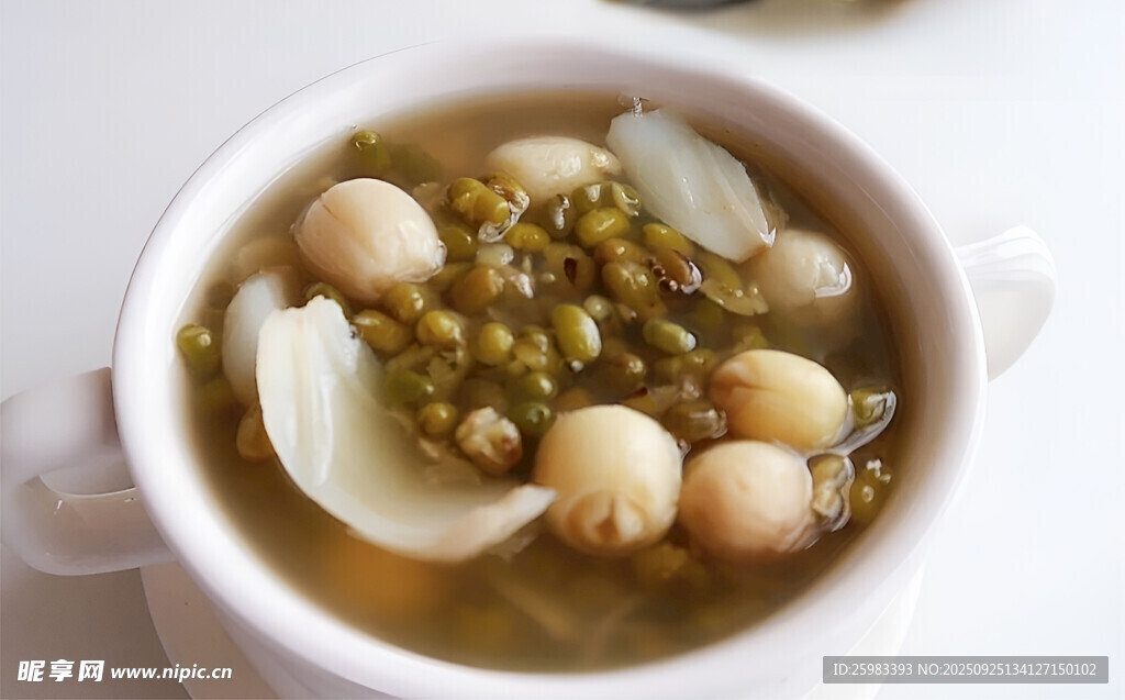 绿豆莲子山药汤