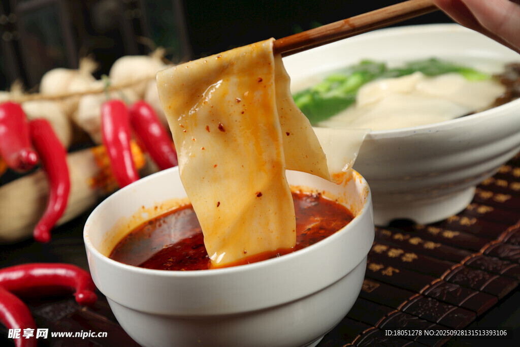 陕西面食  裤带面