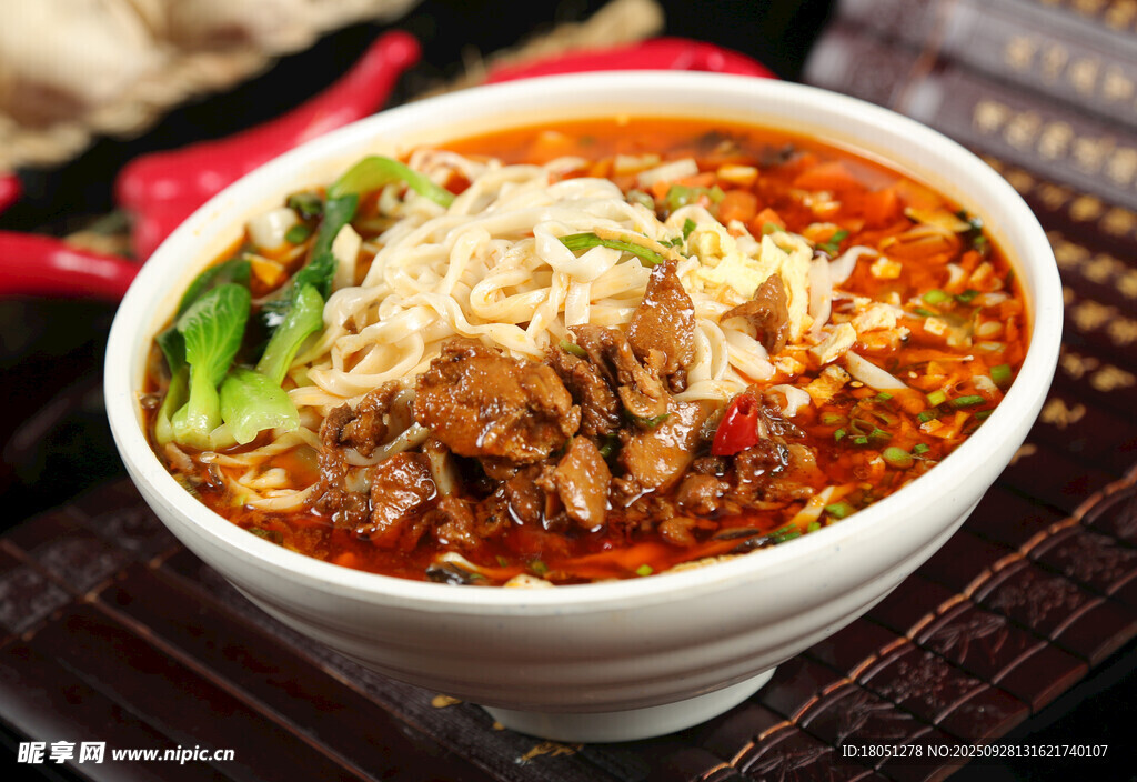 陕西面  汤臊子面