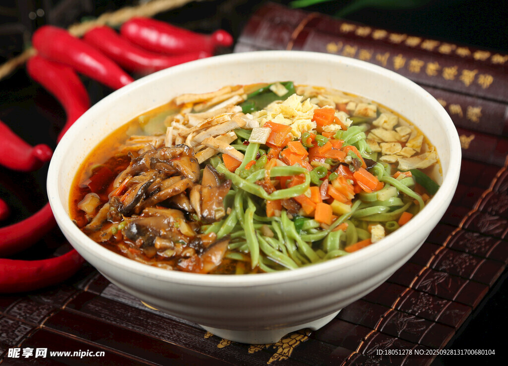 陕西面 香菇蔬菜面