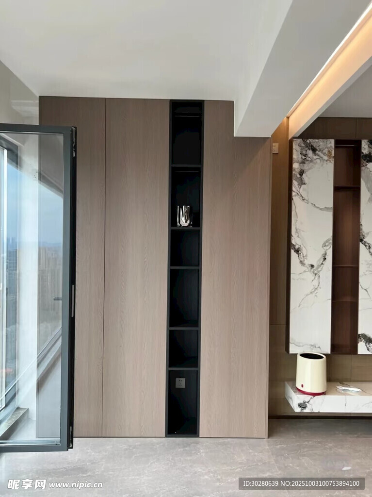 酒柜 餐边柜 玻璃柜 装饰柜 