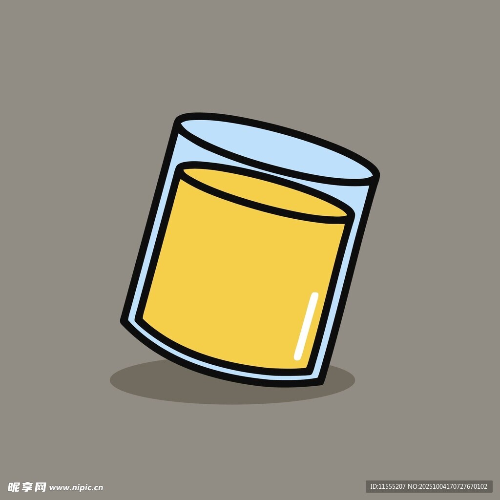 倾斜的黄色液体玻璃杯