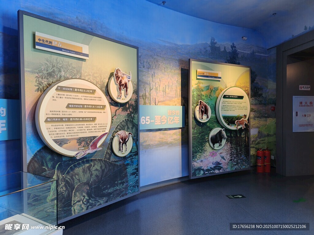 展厅内的展示展板