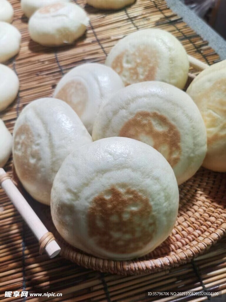 传统中式酥皮点心