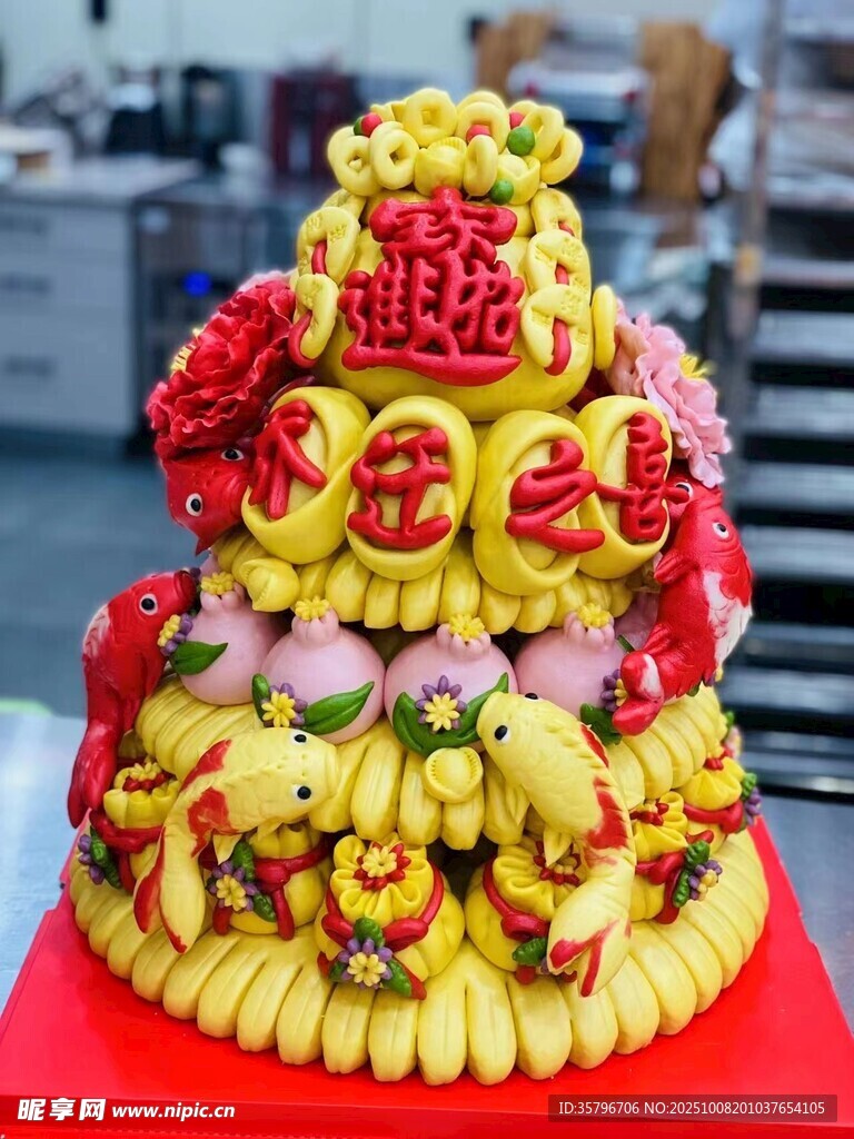 多层喜庆寿桃糕点造型
