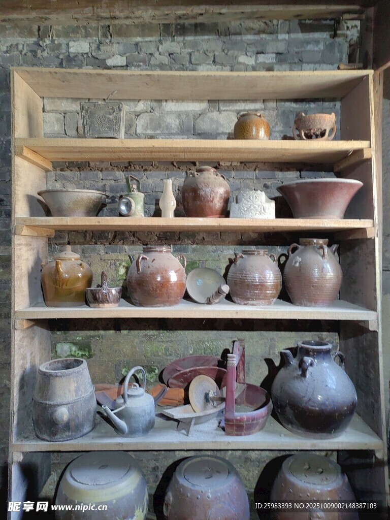 陶罐陈列