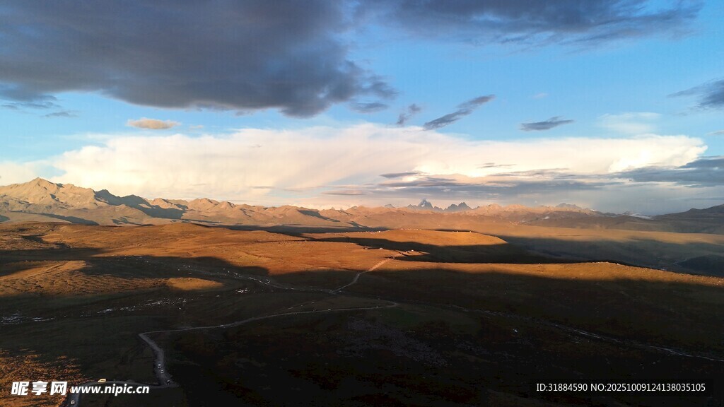 壮丽草原天空景观