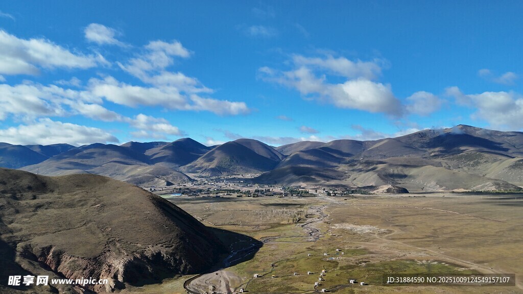 壮丽高原山脉风景