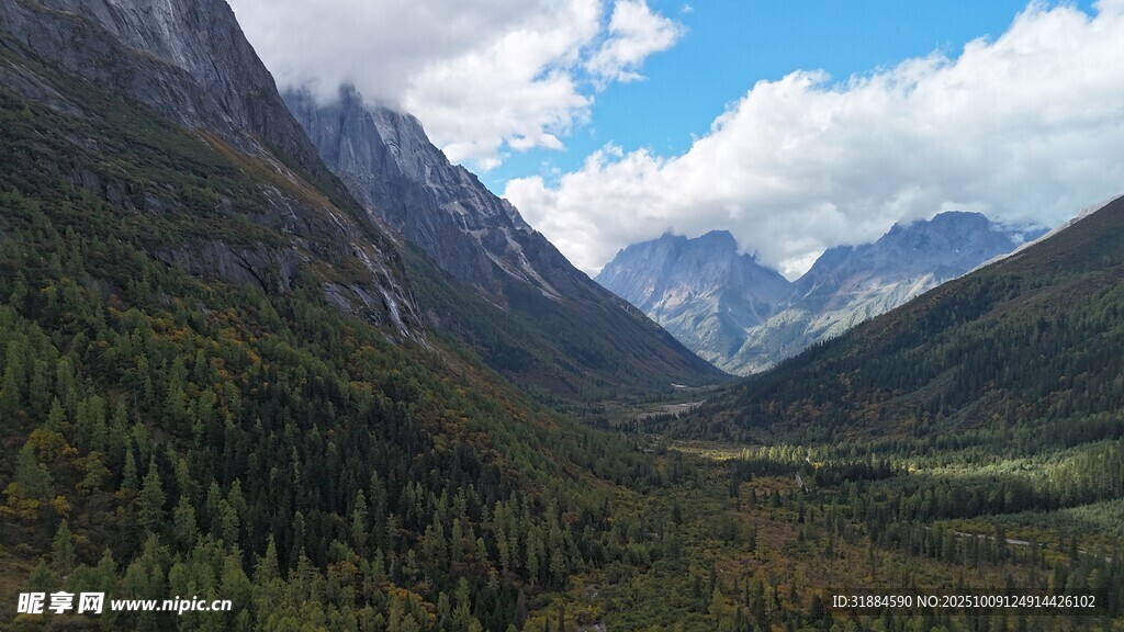 壮丽山谷自然风光